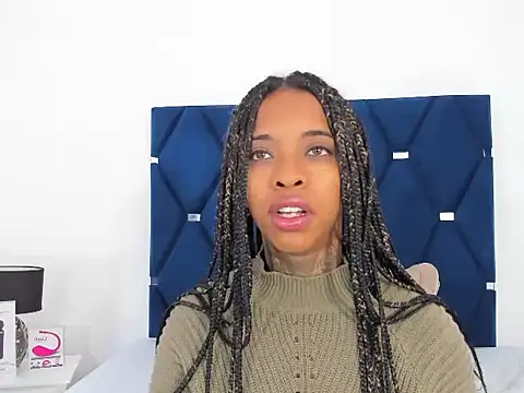 Pauline Fox online show from 10/11/25, 02:12