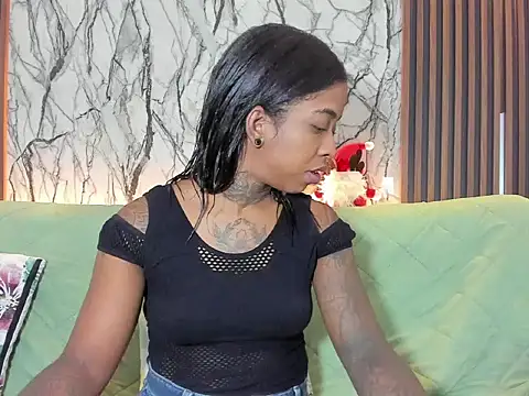 Pauline Fox online show from 11/23/25, 02:10