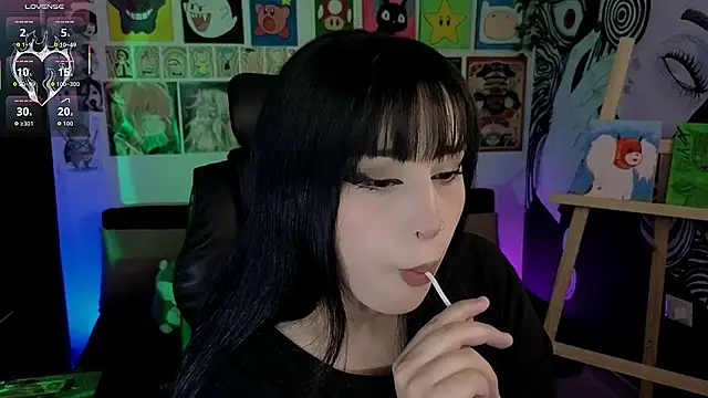 Yuhwan  online show from 03/28/26, 12:11