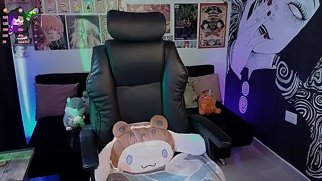 Yuhwan  online show from 11/13/25, 06:56