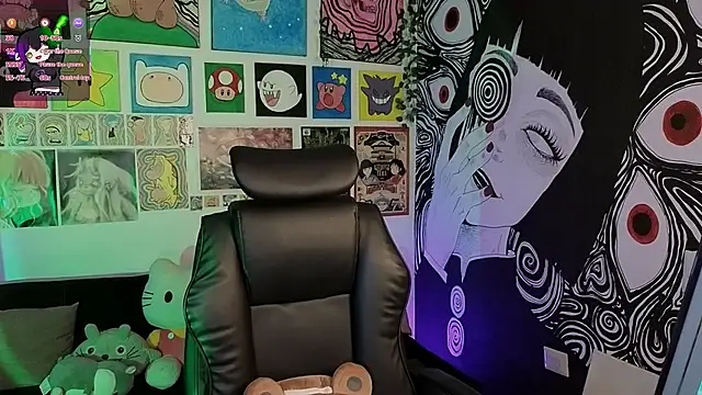 Yuhwan  online show from 11/14/25, 09:51