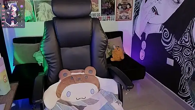 Yuhwan  online show from 11/28/25, 06:08