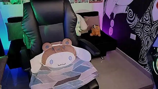 Yuhwan  online show from 02/04/26, 02:28