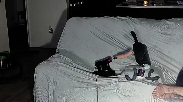 Snapshot of danoo84 chatting on 11/19/25, 05:40 danoo84 online show from 11/19/25, 05:40