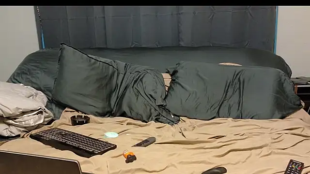 Snapshot of danoo84 chatting on 02/09/26, 01:14 danoo84 online show from 02/09/26, 01:14