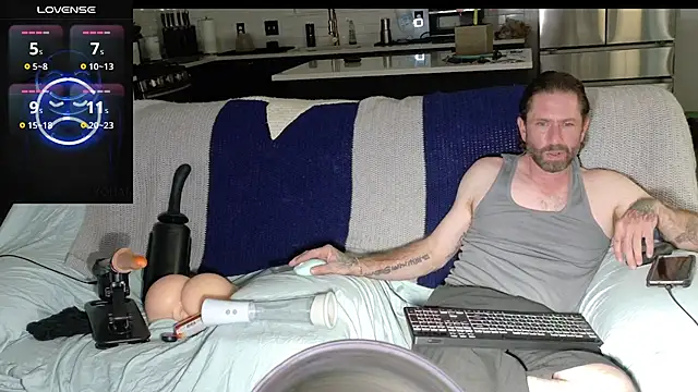 Snapshot of danoo84 chatting on 11/09/25, 06:28 danoo84 online show from 11/09/25, 06:28