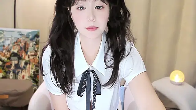 Snapshot of lumi65 chatting on 12/14/25, 08:09 lumi65 online show from 12/14/25, 08:09