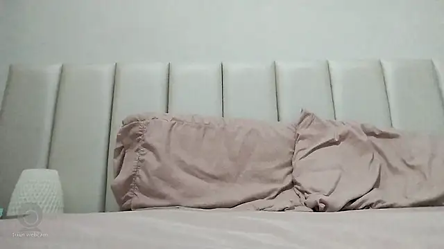 isabelly08ty online show from 04/16/26, 08:42