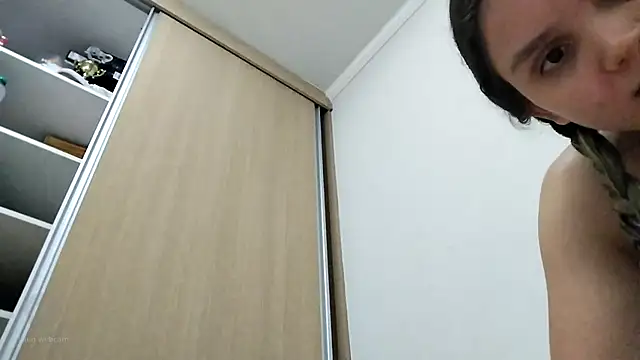 isabelly08ty online show from 10/23/25, 03:05