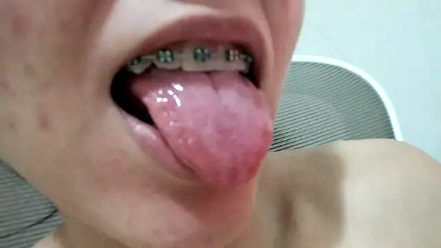 isabelly08ty online show from 03/28/26, 05:47