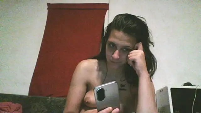 Snapshot of Themaskedgirl21 chatting on 06/13/26, 11:45 Themaskedgirl21 online show from 06/13/26, 11:45
