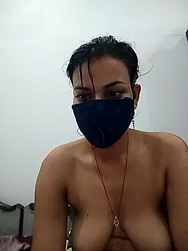 Snapshot of Miss-0012 chatting on 10/16/25, 04:26 Miss-0012 online show from 10/16/25, 04:26