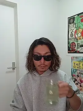 specialz0831 online show from 11/03/25, 08:07