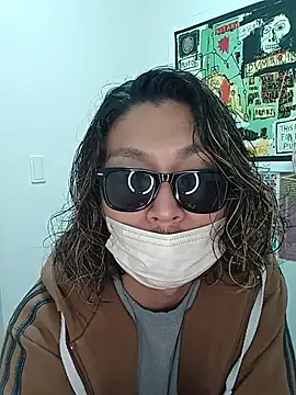 specialz0831 online show from 10/31/25, 11:22