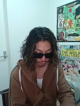 specialz0831 online show from 11/04/25, 10:52