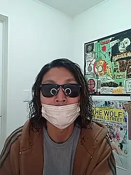 specialz0831 online show from 10/26/25, 07:20