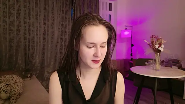 LucyRose3 online show from 04/06/26, 05:25