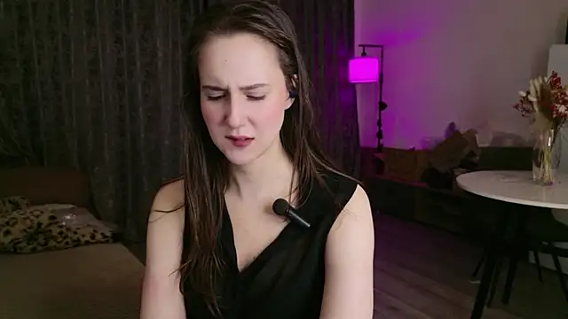 LucyRose3 online show from 04/13/26, 07:29