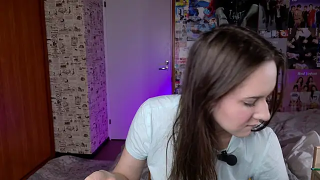 LucyRose3 online show from 12/04/25, 04:11