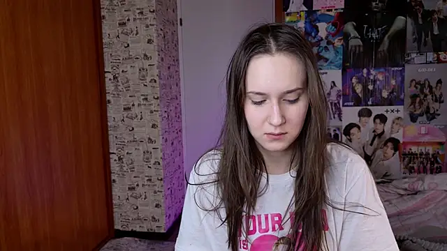 LucyRose3 online show from 12/18/25, 03:16