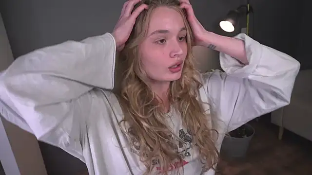 lisa schiele online show from 01/07/26, 08:14