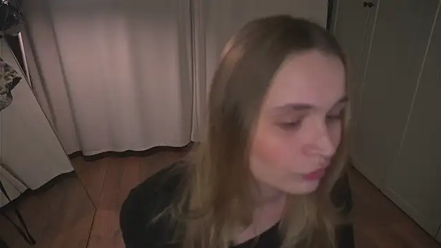 lisa schiele online show from 04/22/26, 08:15
