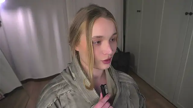 lisa schiele online show from 03/22/26, 08:21