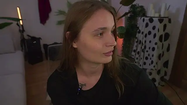 lisa schiele online show from 08/01/26, 02:26