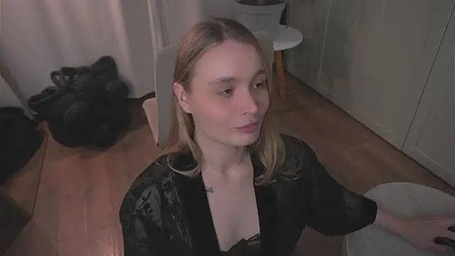 lisa schiele online show from 02/08/26, 08:17