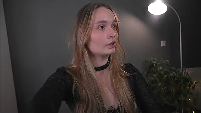 lisa schiele online show from 12/19/25, 08:33