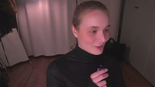 lisa schiele online show from 03/19/26, 08:09