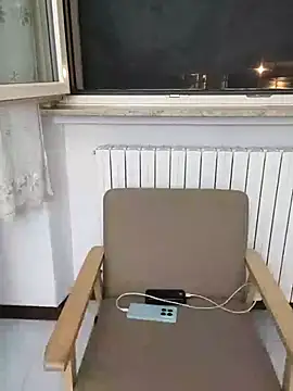 alicepavia22 online show from 09/17/25, 08:55