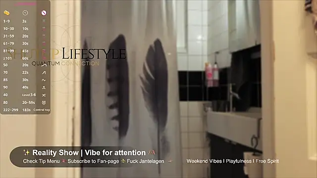 Snapshot of SwingWingWomanSweden chatting on 01/10/26, 11:22 SwingWingWomanSweden online show from 01/10/26, 11:22