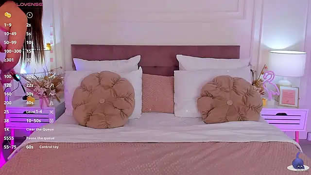 ElzaJons online show from 04/14/26, 12:10