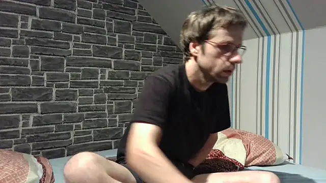 Snapshot of vers92_seb chatting on 11/11/25, 10:47 vers92 seb online show from 11/11/25, 10:47