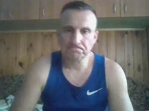 Snapshot of Maksymilian1 chatting on 06/17/26, 05:34 Maksymilian1 online show from 06/17/26, 05:34