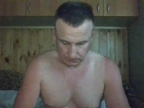 Snapshot of Maksymilian1 chatting on 06/08/26, 10:21 Maksymilian1 online show from 06/08/26, 10:21
