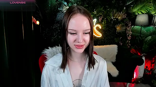 MarySparkle online show from 12/02/25, 03:41