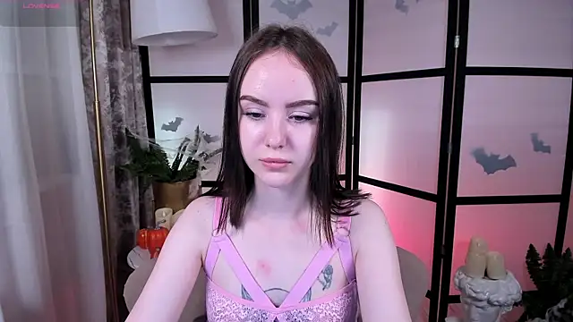 MarySparkle online show from 10/23/25, 04:11