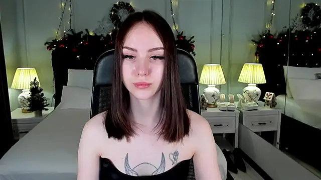 MarySparkle online show from 12/17/25, 03:33