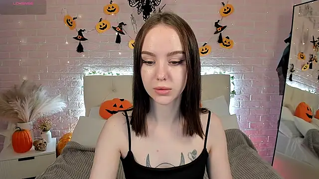 MarySparkle online show from 10/24/25, 04:11