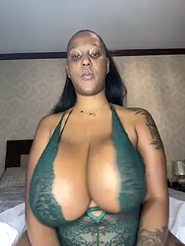 sexyBoobies98 online show from 10/31/25, 04:03