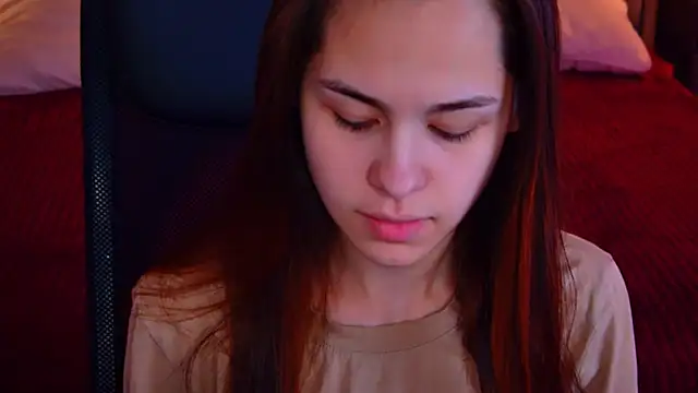 UliaNeer online show from 12/17/25, 05:12