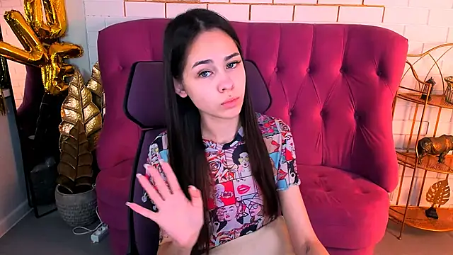 UliaNeer online show from 11/26/25, 05:07