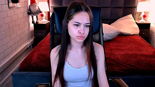 Snapshot of UliaNeer chatting on 03/18/26, 05:10 UliaNeer online show from 03/18/26, 05:10