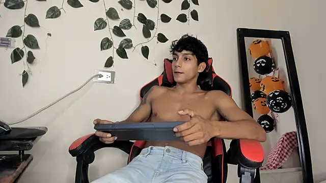 Snapshot of axel_rousse2 chatting on 10/26/25, 08:09 axel rousse2 online show from 10/26/25, 08:09