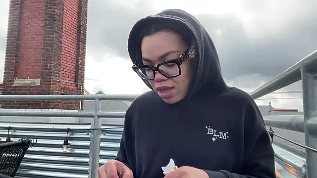 zahrabliss online show from 03/12/26, 08:02