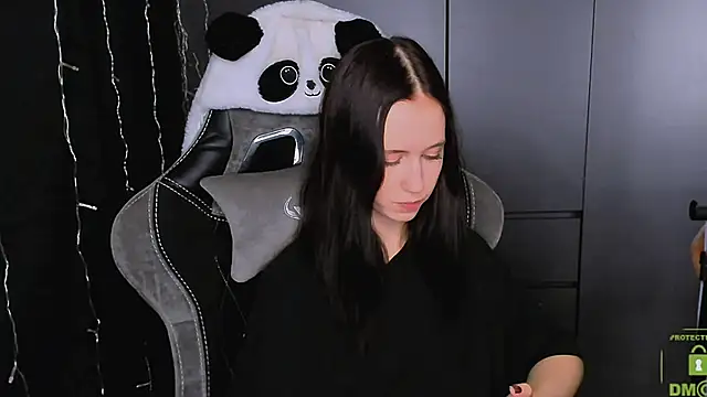 zaebali  online show from 11/28/25, 02:34