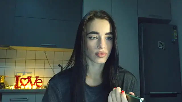 Snapshot of EvaMelnik chatting on 09/15/25, 04:29 EvaMelnik online show from 09/15/25, 04:29
