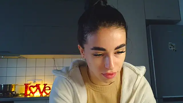 Snapshot of EvaMelnik chatting on 10/03/25, 02:29 EvaMelnik online show from 10/03/25, 02:29